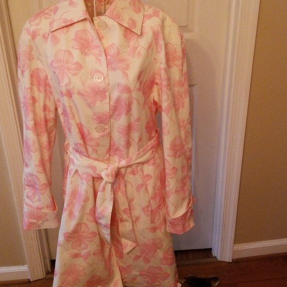 Lovely spring trenchcoat - Picture 3 of 8